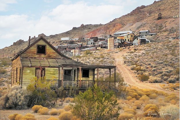 Popejoy barn and the SS-Minnow highway 58 Tehachapi, Californa. Russ Thorne