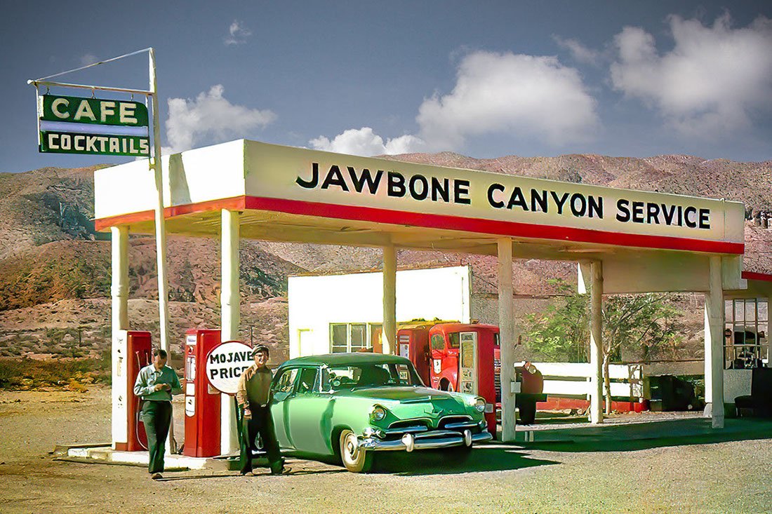 Jaw Bone Canyon Service located north of Mojave. Russ Thorne